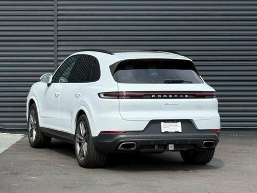 2024 Porsche Cayenne Base