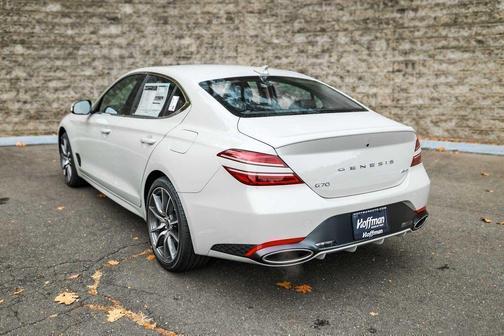 2026 Genesis G70 2.5T Standard