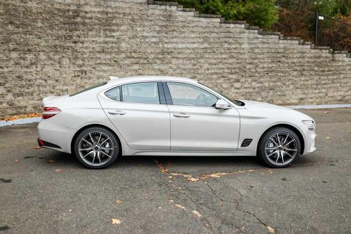 2026 Genesis G70 2.5T Standard