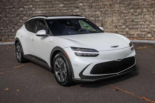 2025 Genesis GV60 Standard