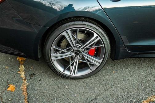 2024 Genesis G70 2.5T