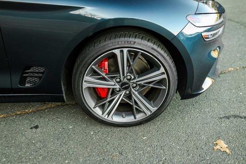 2024 Genesis G70 2.5T