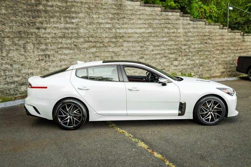 2022 Kia Stinger GT-Line