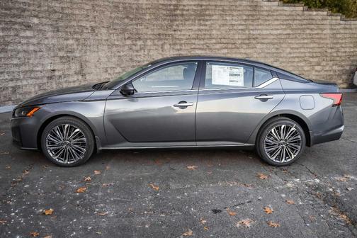 2025 Nissan Altima SL