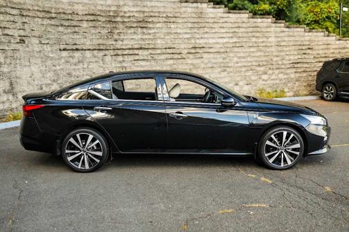 2022 Nissan Altima 2.5 Platinum