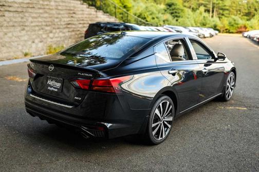 2022 Nissan Altima 2.5 Platinum
