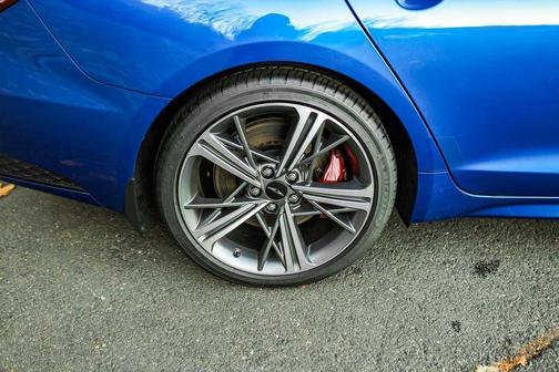 2024 Genesis G70 2.5T