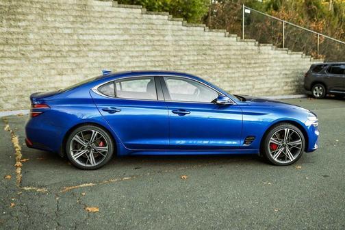 2024 Genesis G70 2.5T