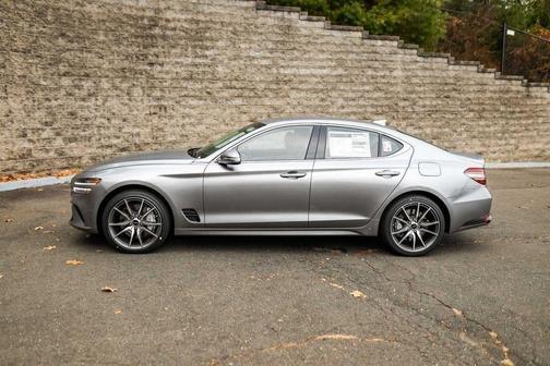 2026 Genesis G70 2.5T Standard