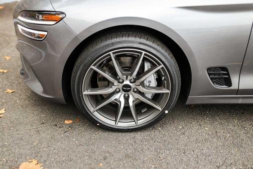 2026 Genesis G70 2.5T Standard