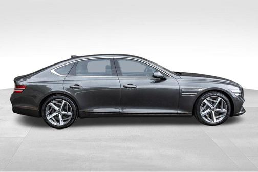 Makalu Gray 2024 Genesis G80 2.5T
