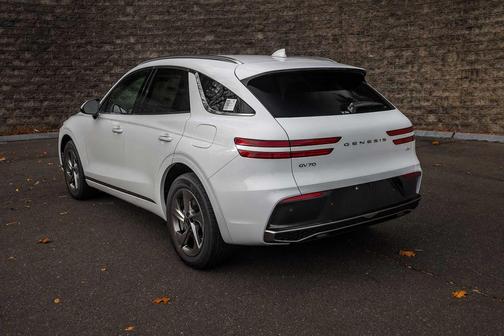 2026 Genesis GV70 2.5T