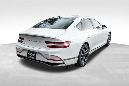 Uyuni White 2026 Genesis G80 2.5T