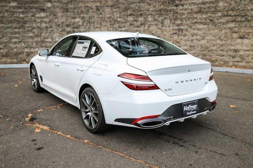 2026 Genesis G70 2.5T Standard