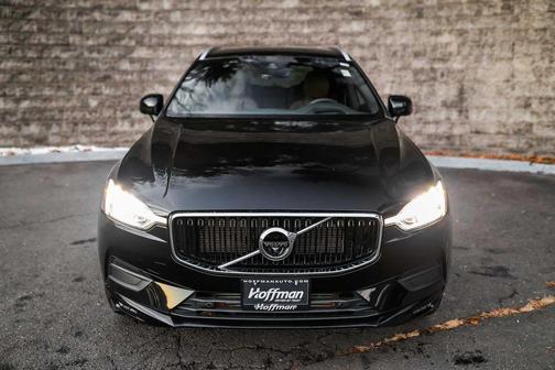 2021 Volvo XC60 T6 Momentum