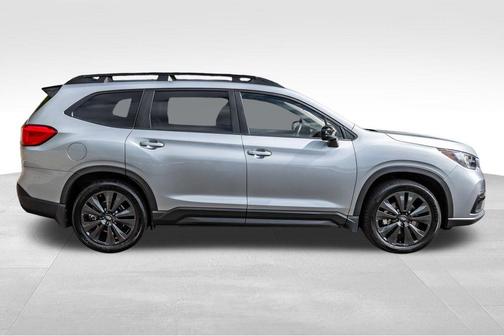 Ice Silver Metallic 2022 Subaru Ascent Onyx Edition