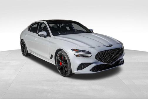 Uyuni White 2026 Genesis G70 3.3T Sport Prestige
