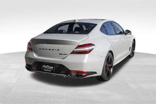 Uyuni White 2026 Genesis G70 3.3T Sport Prestige