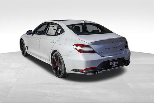 Uyuni White 2026 Genesis G70 3.3T Sport Prestige