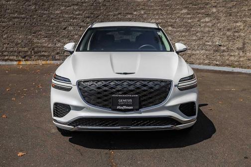 Uyuni White 2026 Genesis GV70 2.5T