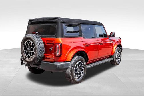 Hot Pepper Red Metallic Tinted Clearcoat 2023 Ford Bronco Outer Banks