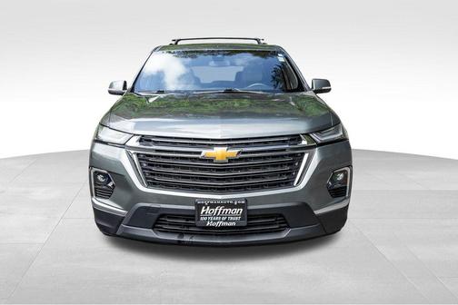 Silver Sage Metallic 2022 Chevrolet Traverse LT Leather