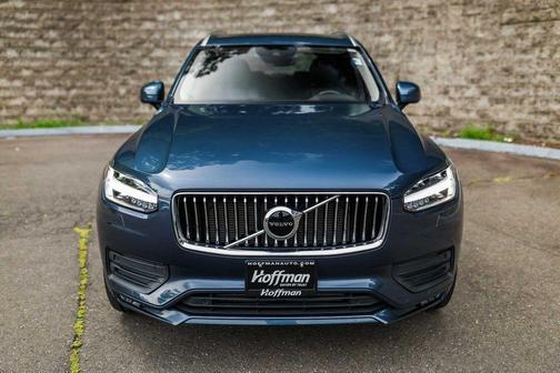 2021 Volvo XC90 T6 Momentum 7 Passenger
