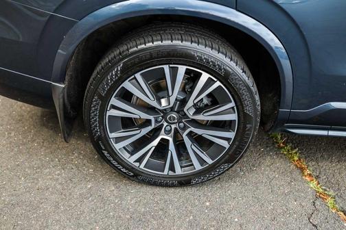 2021 Volvo XC90 T6 Momentum 7 Passenger