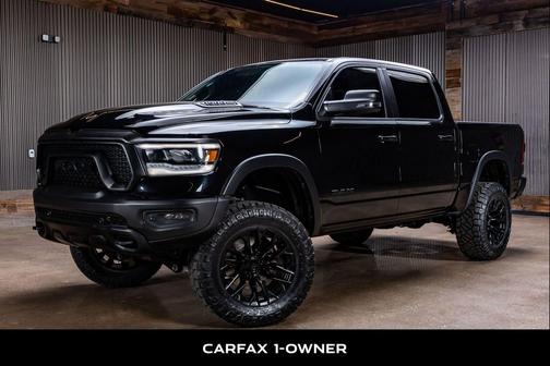 Diamond Black Crystal Pearlcoat 2024 RAM 1500 Rebel