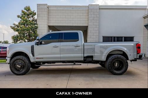 Avalanche 2025 Ford F-450 Platinum