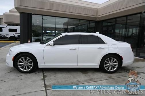 2019 Chrysler 300 Touring