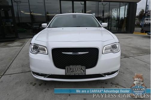 2019 Chrysler 300 Touring