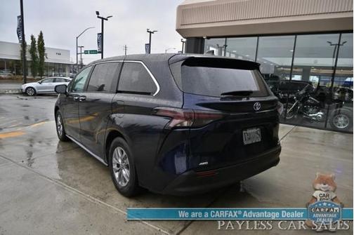 2023 Toyota Sienna XLE