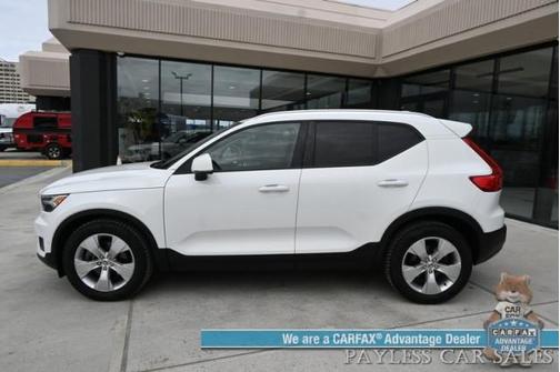 2019 Volvo XC40 T5 Momentum