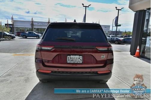 2024 Jeep Grand Cherokee Laredo