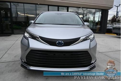 2023 Toyota Sienna XLE