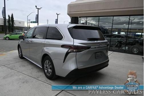 2023 Toyota Sienna XLE