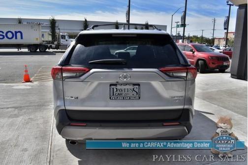 Photo 5 of 99 of 2019 Toyota RAV4 Limited