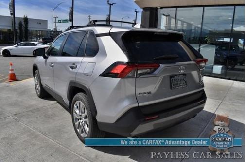 Photo 4 of 99 of 2019 Toyota RAV4 Limited