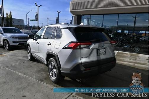 2022 Toyota RAV4 Hybrid XLE
