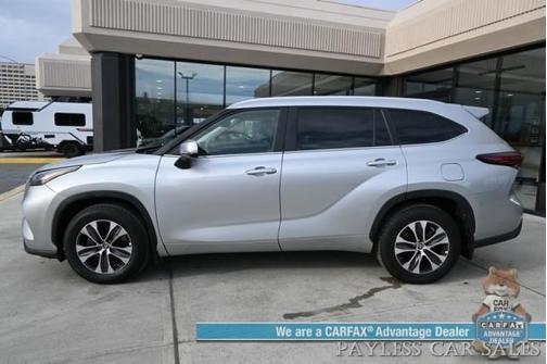 2024 Toyota Highlander XLE/AWD/AUTO START/POWER&HEATED SEATS/SUNROOF/ADAP