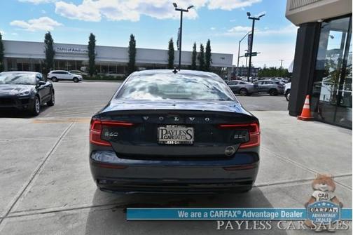 2024 Volvo S60 B5 Ultimate Dark Theme
