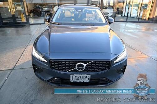2024 Volvo S60 B5 Ultimate Dark Theme