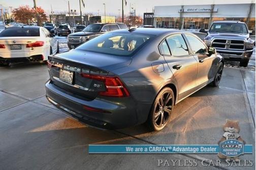 2024 Volvo S60 B5 Ultimate Dark Theme