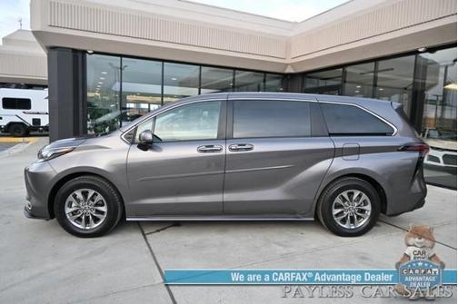 2024 Toyota Sienna XLE