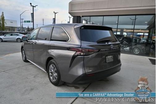 2024 Toyota Sienna XLE