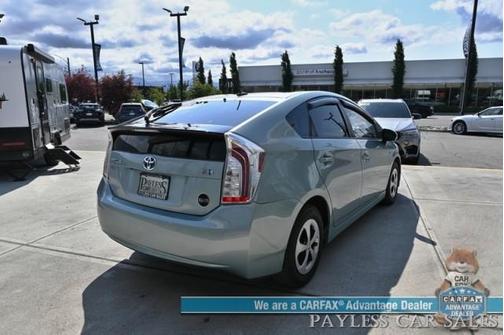 2015 Toyota Prius FOUR/POWER&HEATED SEATS/POWER MIRRORS WINDOWS&LOCK
