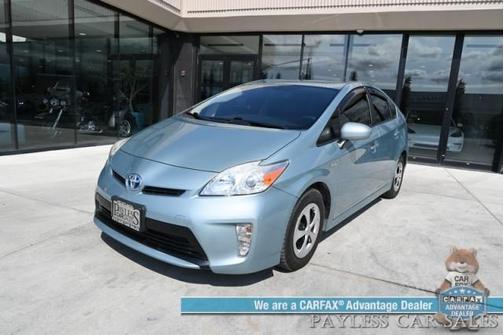 2015 Toyota Prius FOUR/POWER&HEATED SEATS/POWER MIRRORS WINDOWS&LOCK