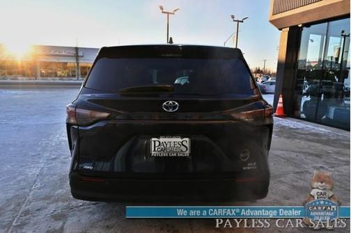 2023 Toyota Sienna XLE
