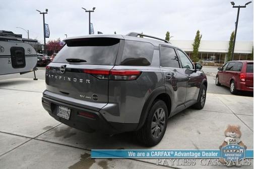 2024 Nissan Pathfinder SV